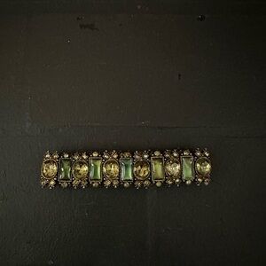 Elegant Green and Gold Vintage Women's Bracelet